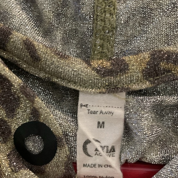 Zyia crop short sleeve - Picture 3 of 3